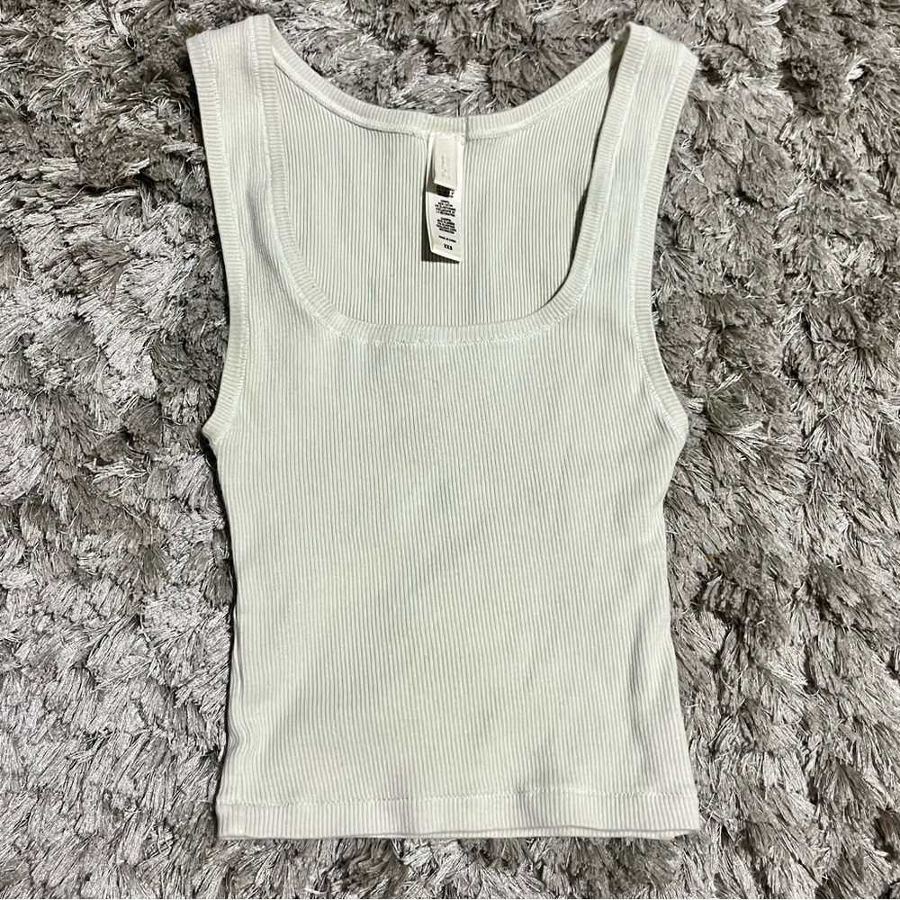 Skims Cotton Rib Tank in Bone